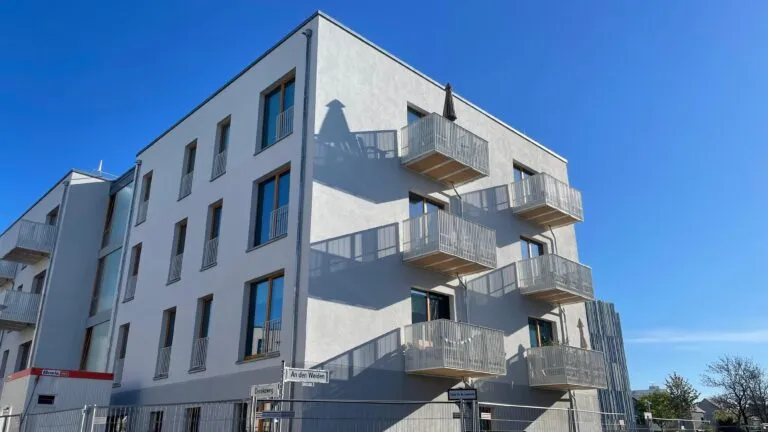 Wohnen mit Gemeinschaft: 4-Zimmer-Wohnung + 975 € Einlage + qm — photo 1